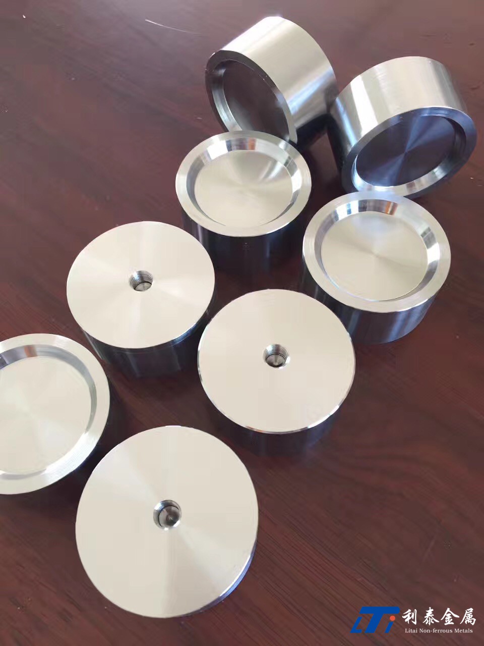 圓靶 （鈦、鈦鈮、鋯、鎳、鈮、鉭）